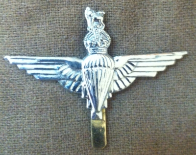 UK Parachute Regiment beret badge